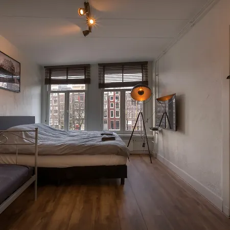 호텔 Canal View 2*